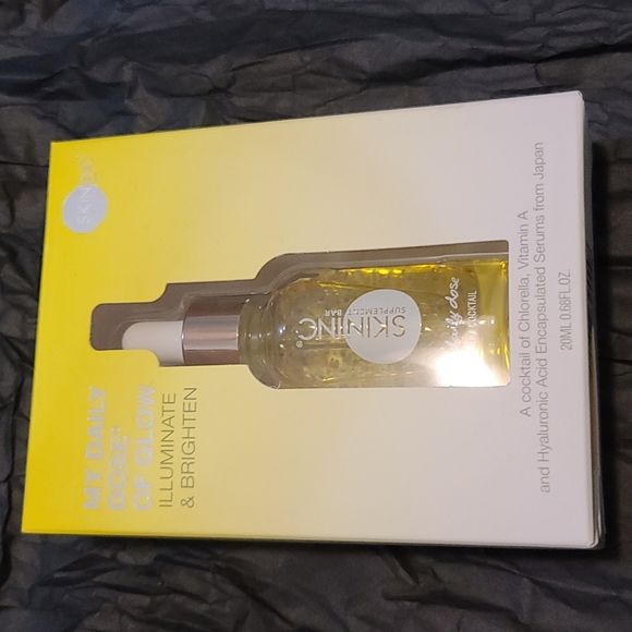 SKIN INC My Daily Dose of Glow Serum - Picture 2 of 2